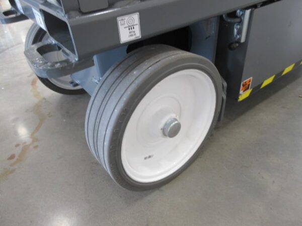 NEW 2026 SKYJACK SJ3220 Scissor Lift – 6′ Powered Deck-Extension