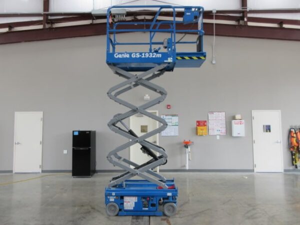 NEW 2025 GENIE GS-1932m E-Drive Micro Scissor Lift