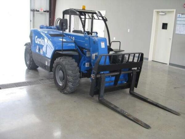 NEW 2025 GENIE GTH-5519 Telehandler Forklift