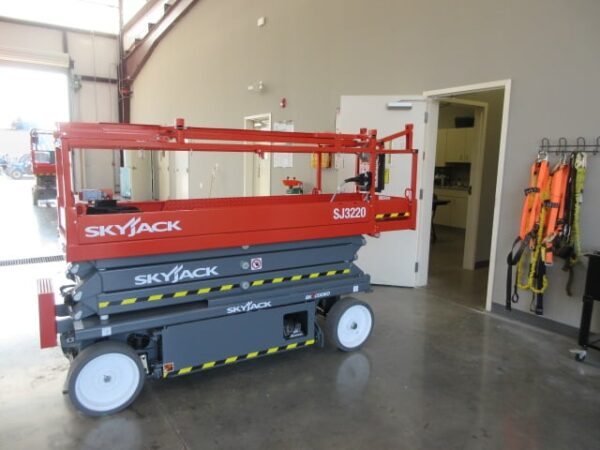 NEW 2026 SKYJACK SJ3220 Scissor Lift – 6′ Powered Deck-Extension
