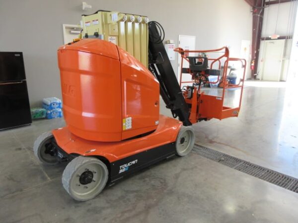 NEW 2025 JLG TOUCAN 32E Mast Boom Lift